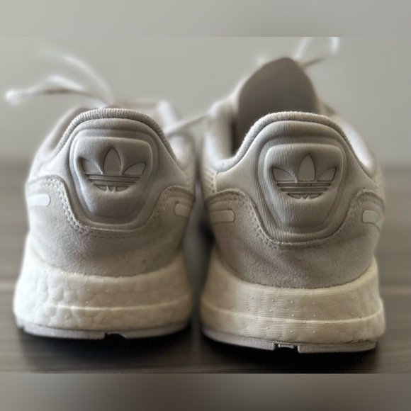 Adidas size 5 - Picture 7 of 8